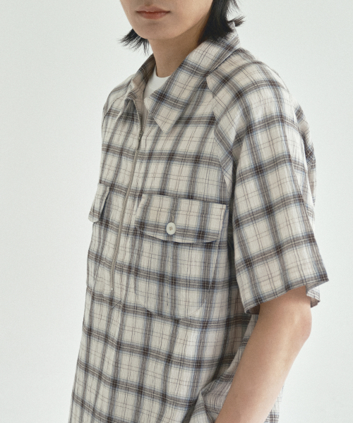 ECORR(エコル)の「チェック半袖ハーフジップシャツ_ブラウン(シャツ/ブラウス・メンズ・その他・3/M/L)」の2枚目の写真