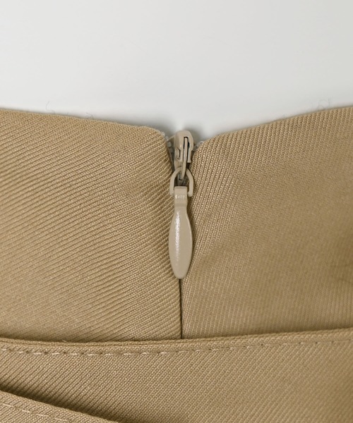 Narcissus（ナルシス）の「ベルトプリーツミニスカート/インナーパンツ付き（スカート・レディース・チャコール/ベージュ・FREE）」の8枚目の写真