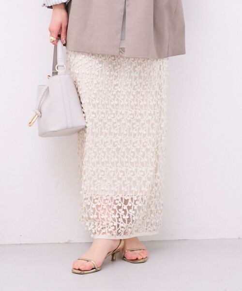 le.coeur blanc（ルクールブラン）の「シアー刺繍ナロースカート（スカート・レディース・アイボリー/ブラック・38）」の14枚目の写真