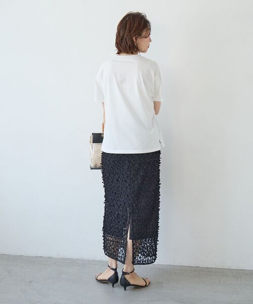 le.coeur blanc（ルクールブラン）の「シアー刺繍ナロースカート（スカート・レディース・アイボリー/ブラック・38）」の3枚目の写真