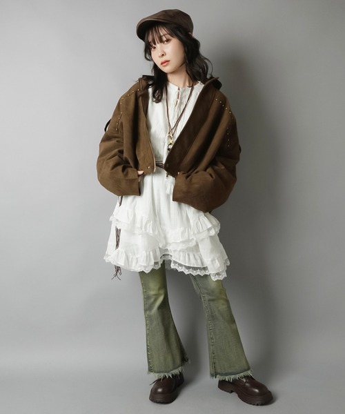 SPINNS（スピンズ）の「羽織るだけで主役☆スタッズが効いたスウェードショートジャケット（その他アウター・レディース・ブラウン/ブラック・ONESIZE）」の21枚目の写真