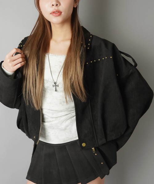 SPINNS（スピンズ）の「羽織るだけで主役☆スタッズが効いたスウェードショートジャケット（その他アウター・レディース・ブラウン/ブラック・ONESIZE）」の14枚目の写真
