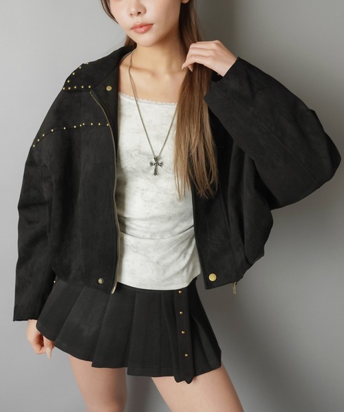 SPINNS（スピンズ）の「羽織るだけで主役☆スタッズが効いたスウェードショートジャケット（その他アウター・レディース・ブラウン/ブラック・ONESIZE）」の15枚目の写真