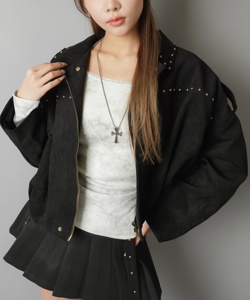 SPINNS（スピンズ）の「羽織るだけで主役☆スタッズが効いたスウェードショートジャケット（その他アウター・レディース・ブラウン/ブラック・ONESIZE）」の13枚目の写真