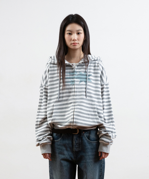 NICE GHOST CLUB(ナイスゴーストクラブ)の「STRIPE RUSH 3STAR HOODIE ZIP UP_GREY(NG2GSUM491A)(パーカー・レディース・グレー・SMALL/MEDIUM)」の1枚目の写真
