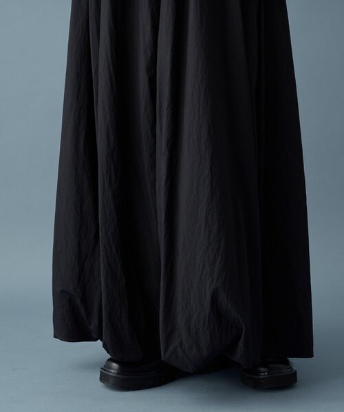 mystic（ミスティック）の「【2サイズ展開 / オールシーズン着られる】バルーンロングスカート（スカート・レディース・オフホワイト/ブラック・1/2）」の19枚目の写真