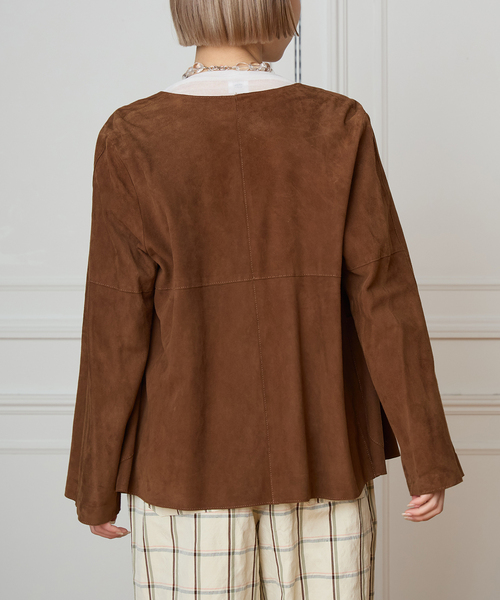 IENA LA BOUCLE（イエナラブークル）の「IENA LA BOUCLE GOAT SUEDE ジャケット（ノーカラージャケット・レディース・ウッド・FREE）」の4枚目の写真