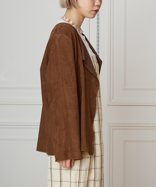 IENA LA BOUCLE（イエナラブークル）の「IENA LA BOUCLE GOAT SUEDE ジャケット（ノーカラージャケット・レディース・ウッド・FREE）」の5枚目の写真