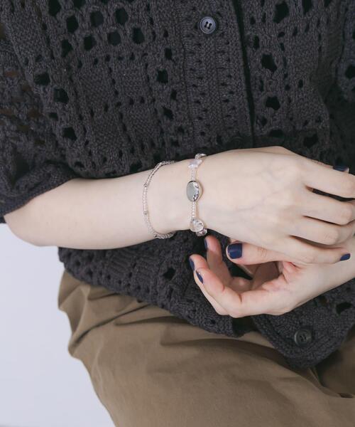 SMELLY（スメリー）の「クリアビーズモチーフ2セットブレスレット（ブレスレット・レディース・クリア・-）」の2枚目の写真