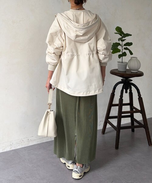 Chez toi（シェトワ）の「リブラメフードモッズジャケット（ブルゾン・レディース・ネイビー/アイボリー/カーキ・FREE）」の4枚目の写真