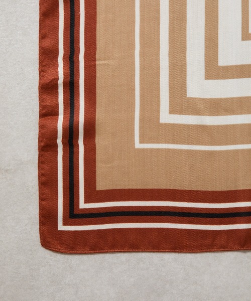 COLONY 2139(コロニートゥーワンスリーナイン)の「スクエア柄大判スカーフ 90×90(バンダナ/スカーフ・レディース・ブラック/マスタード/ブラウン・FREE)」の7枚目の写真