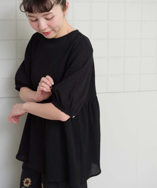 l'atelier du savon（アトリエドサボン）の「やわらかい楊柳のチュニックブラウス（シャツ/ブラウス・レディース・ブラック/ホワイト・FREE）」の20枚目の写真