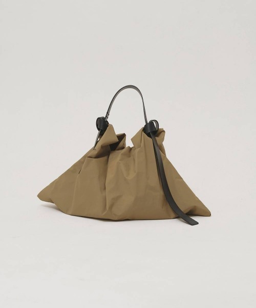 TODAYFUL(トゥデイフル)の「TODAYFUL Leatherbelt Shoulder Bag レザーベルトショルダーバッグ/12621010(ショルダーバッグ・レディース・ベージュ/ブラック・ONE SIZE)」の11枚目の写真