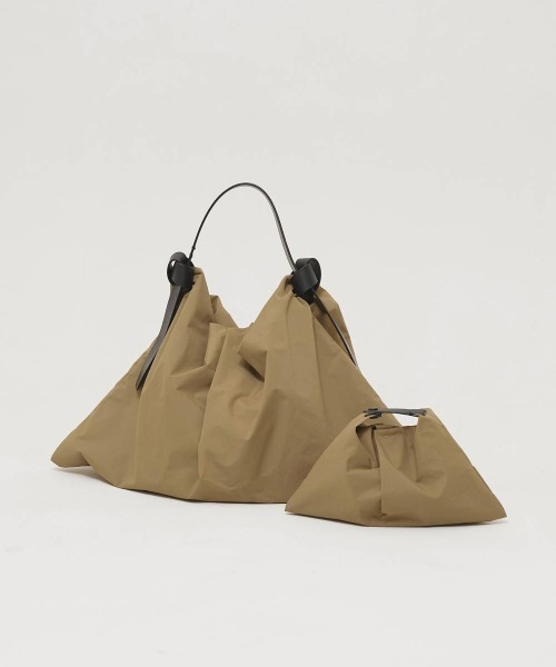 TODAYFUL(トゥデイフル)の「TODAYFUL Leatherbelt Shoulder Bag レザーベルトショルダーバッグ/12621010(ショルダーバッグ・レディース・ベージュ/ブラック・ONE SIZE)」の12枚目の写真