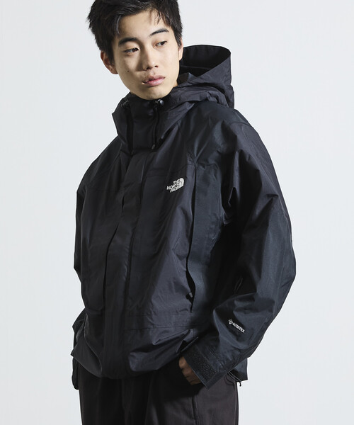 FREAK'S STORE(フリークスストア)の「限定展開 THE NORTH FACE/ザ・ノース・フェイス 2000レトロマウンテンライトジャケット(メンズ)(ナイロンジャケット・メンズ・ブラック・SMALL/LARGE/MEDIUM/X-LARGE/XX-LARGE)」の15枚目の写真