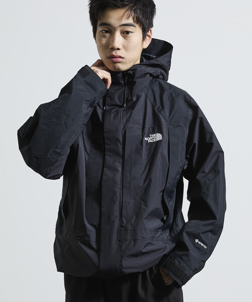 FREAK'S STORE(フリークスストア)の「限定展開 THE NORTH FACE/ザ・ノース・フェイス 2000レトロマウンテンライトジャケット(メンズ)(ナイロンジャケット・メンズ・ブラック・SMALL/LARGE/MEDIUM/X-LARGE/XX-LARGE)」の16枚目の写真