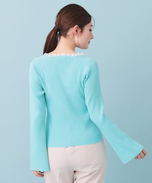 index（インデックス）の「ヘンリーネックフレアスリーブニット【洗濯機OK】（ニット/セーター・レディース・オフホワイト/チャコールグレー/ブルー・00）」の8枚目の写真