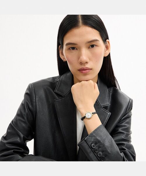 COACH（コーチ）の「アイリス ウォッチ・22MM（アナログ腕時計・レディース・ブラック系その他・ONE）」の2枚目の写真