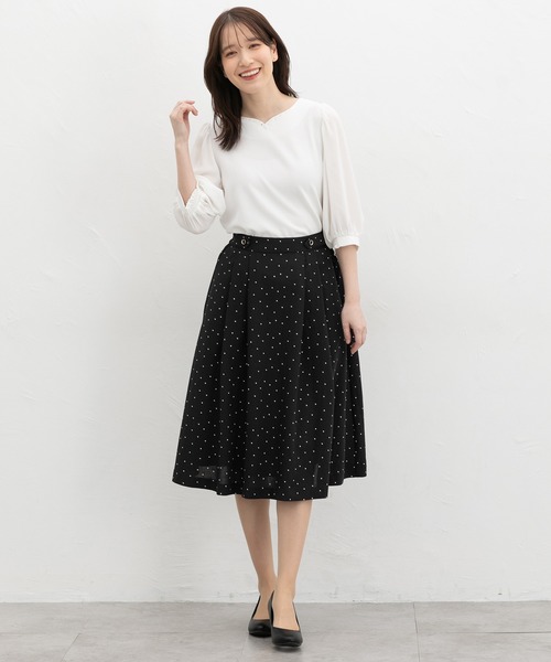 Honeys(ハニーズ)の「6分袖ハートネックトップス(Tシャツ/カットソー・レディース・イエロー/ブルーグレー/アイボリー/ラベンダー/ネイビー・S/M/LL/L/3L)」の7枚目の写真