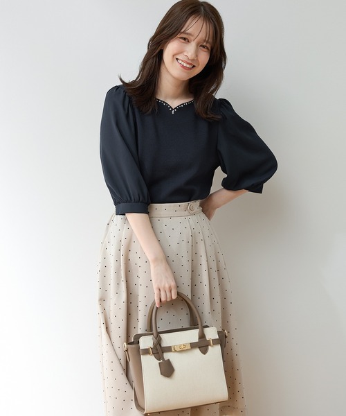 Honeys(ハニーズ)の「6分袖ハートネックトップス(Tシャツ/カットソー・レディース・イエロー/ブルーグレー/アイボリー/ラベンダー/ネイビー・S/M/LL/L/3L)」の11枚目の写真
