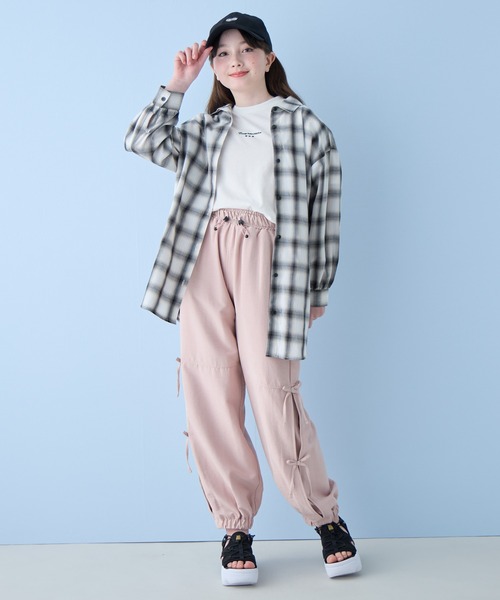 BISKEE（ビスキー）の「マルチWAYチェックシャツ（シャツ/ブラウス・キッズ・サックスブルー/オフホワイト・140cm/160cm/150cm）」の4枚目の写真