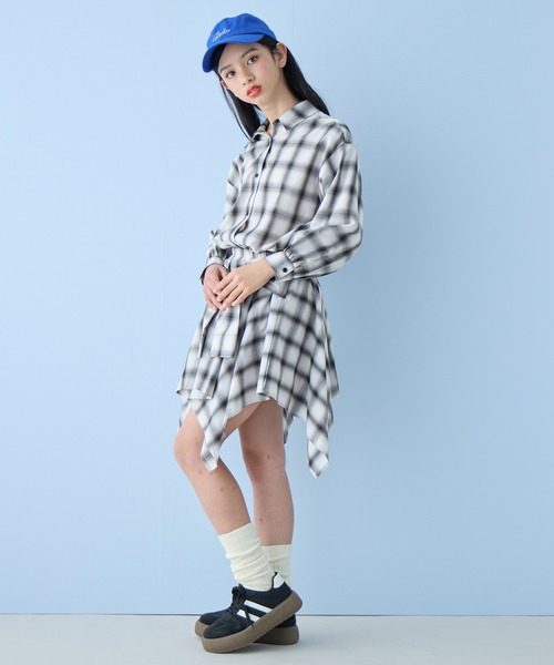 BISKEE（ビスキー）の「マルチWAYチェックシャツ（シャツ/ブラウス・キッズ・サックスブルー/オフホワイト・140cm/160cm/150cm）」の12枚目の写真