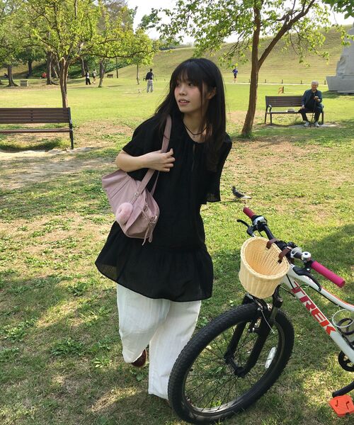 UUUUP(ユープ)の「フリルワイドパンツ - ホワイト(その他パンツ・レディース・その他・MEDIUM/SMALL)」の5枚目の写真