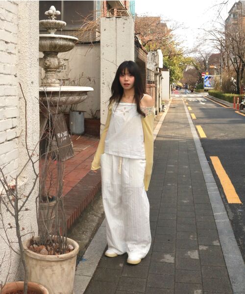 UUUUP(ユープ)の「フリルワイドパンツ - ホワイト(その他パンツ・レディース・その他・MEDIUM/SMALL)」の6枚目の写真