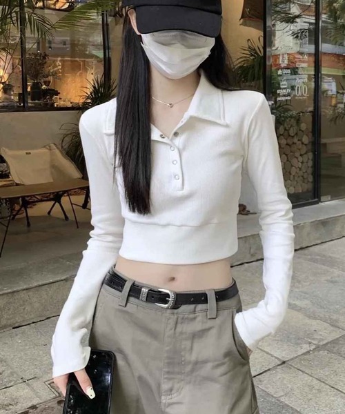 ROGER AND RAW（ロジャーアンドロウ）の「襟付きヘンリーネッククロップドトップス（Tシャツ/カットソー・レディース・ブラック/ホワイト・FREE）」の18枚目の写真