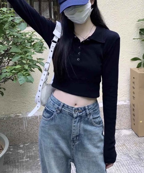 ROGER AND RAW（ロジャーアンドロウ）の「襟付きヘンリーネッククロップドトップス（Tシャツ/カットソー・レディース・ブラック/ホワイト・FREE）」の8枚目の写真