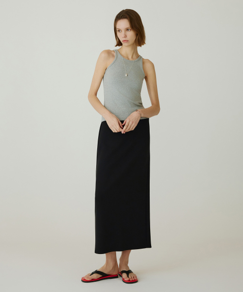 SIYAZU(シヤジュ)の「SITP5271 ベーシックラウンドネッククロップノースリーブトップ_Melange gray(Tシャツ/カットソー・レディース・ミックスグレー・ONE)」の4枚目の写真