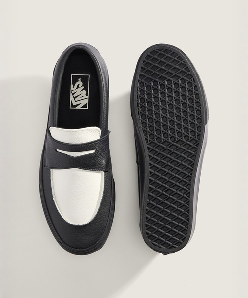 VANS（バンズ）の「ローファー 53 / Loafer 53 LEATHER BLACK/MARSHM VN000Z0GBPT1（ローファー・メンズ・ブラック×ホワイト・6.5/6/5.5/5/11/10.5/10/9.5/9/8.5/8/7.5/7）」の3枚目の写真