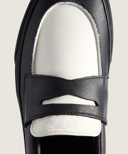 VANS（バンズ）の「ローファー 53 / Loafer 53 LEATHER BLACK/MARSHM VN000Z0GBPT1（ローファー・メンズ・ブラック×ホワイト・6.5/6/5.5/5/11/10.5/10/9.5/9/8.5/8/7.5/7）」の6枚目の写真