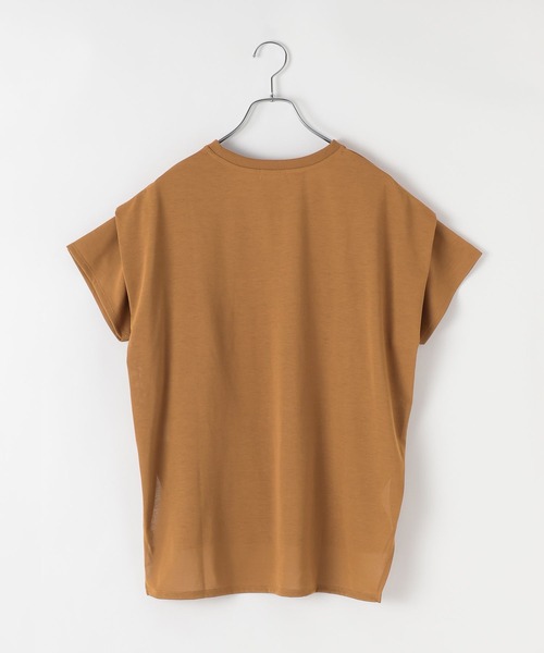 LEPSIM(レプシィム)の「《スグッカワ》袖タックT 639431(Tシャツ/カットソー・レディース・オフホワイト/キャメル/ブラック・FREE)」の4枚目の写真