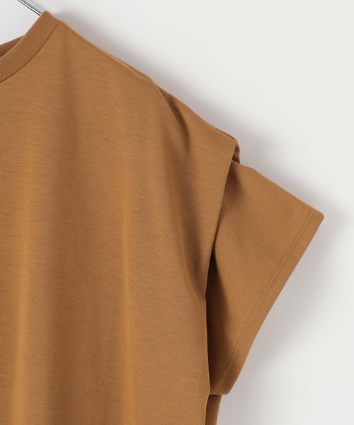 LEPSIM(レプシィム)の「《スグッカワ》袖タックT 639431(Tシャツ/カットソー・レディース・オフホワイト/キャメル/ブラック・FREE)」の6枚目の写真