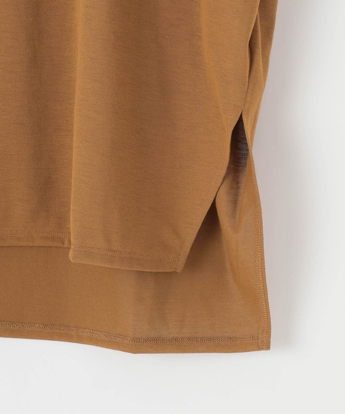 LEPSIM(レプシィム)の「《スグッカワ》袖タックT 639431(Tシャツ/カットソー・レディース・オフホワイト/キャメル/ブラック・FREE)」の7枚目の写真