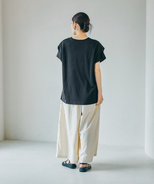 LEPSIM(レプシィム)の「《スグッカワ》袖タックT 639431(Tシャツ/カットソー・レディース・オフホワイト/キャメル/ブラック・FREE)」の22枚目の写真