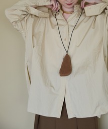 murir（ミュリール）の「スエードミニポーチ(ティアドロップ)（ポーチ）」