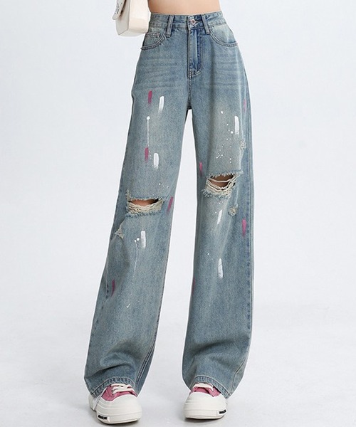 DAY CLOSET(デイ クローゼット)の「【ウォッシュ加工/大きいサイズ有】 ヴィンテージ風 ペイントデザイン ダメージ ワイド デニムパンツ レディース(デニムパンツ・レディース・ライトブルー・XL/L/M/S)」の2枚目の写真