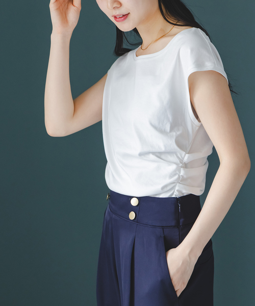 Noble(ノーブル)の「《接触冷感》ウエストギャザーコンパクトT(Tシャツ/カットソー・レディース・ホワイト/ブラウン/ボルドー・FREE)」の11枚目の写真