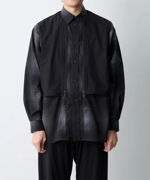 WHITE MOUNTAINEERING(ホワイトマウンテニアリング)の「【White Mountaineering / ホワイトマウンテニアリング】OMBRE CHECK MID GUSSET SLEEVE SHIRT(シャツ/ブラウス・メンズ・ブラック・1/2)」の2枚目の写真
