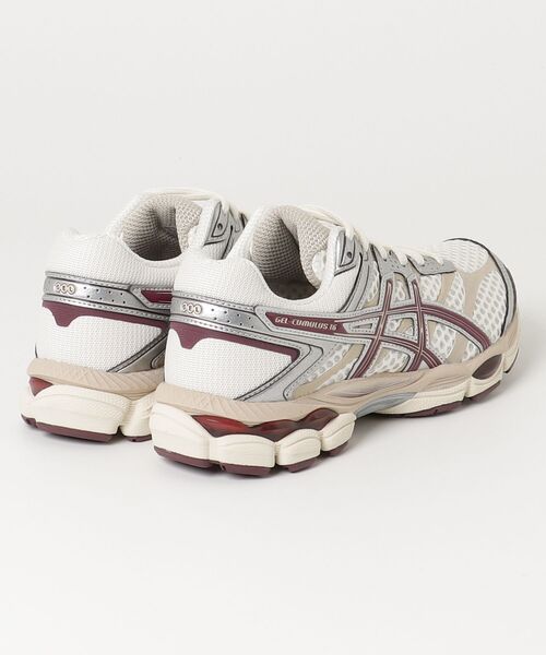 ASICS(アシックス)の「GEL-CUMULUS 16 / ゲルキュムラス 16(スニーカー・レディース・ホワイト×シルバー・26.5/26/25.5/27/27.5/23.5/24/29/28.5/23/29.5/25/24.5/28)」の9枚目の写真