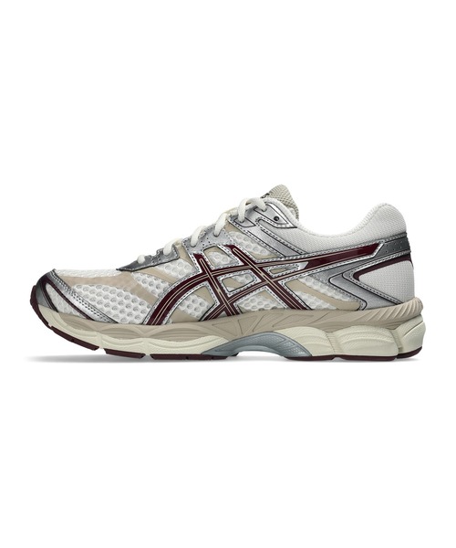 ASICS(アシックス)の「GEL-CUMULUS 16 / ゲルキュムラス 16(スニーカー・レディース・ホワイト×シルバー・26.5/26/25.5/27/27.5/23.5/24/29/28.5/23/29.5/25/24.5/28)」の4枚目の写真