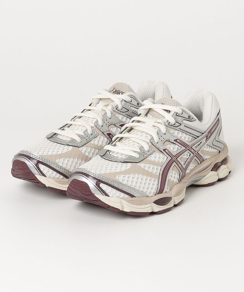 ASICS(アシックス)の「GEL-CUMULUS 16 / ゲルキュムラス 16(スニーカー・レディース・ホワイト×シルバー・26.5/26/25.5/27/27.5/23.5/24/29/28.5/23/29.5/25/24.5/28)」の11枚目の写真