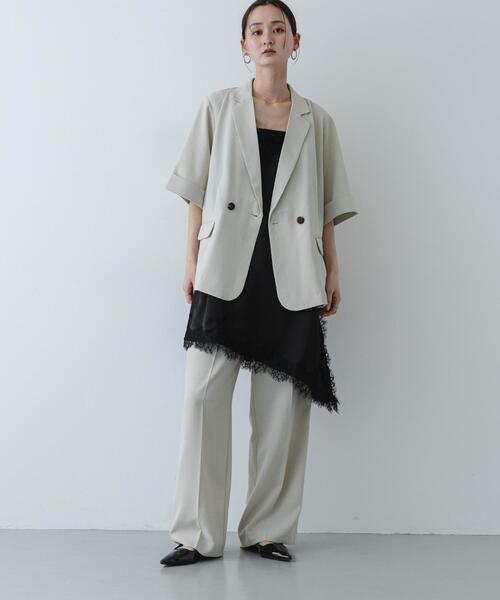 SENSE OF PLACE by URBAN RESEARCH(センスオブプレイスバイアーバンリサーチ)の「サテンレースアシメキャミソール(キャミソール・レディース・アイボリー/ブラック/ブラウン・ONE)」の2枚目の写真