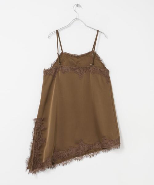 SENSE OF PLACE by URBAN RESEARCH(センスオブプレイスバイアーバンリサーチ)の「サテンレースアシメキャミソール(キャミソール・レディース・アイボリー/ブラック/ブラウン・ONE)」の15枚目の写真