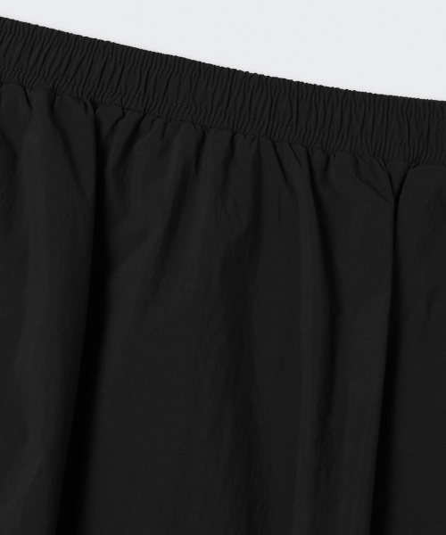 MUSINSA STANDARD WOMAN（ムシンサスタンダードウーマン）の「ウィメンズバルーンバンディングミニスカート[ブラック]（スカート・レディース・その他・X-SMALL/SMALL/MEDIUM/LARGE）」の5枚目の写真