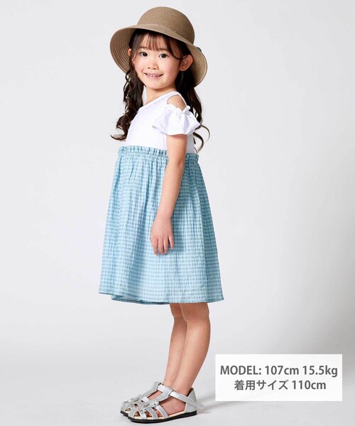 BeBe(ベベ)の「シアーチェックドッキング肩開きワンピース(ワンピース・キッズ・グリーン系その他/イエロー系その他・130cm/140cm/120cm/110cm)」の13枚目の写真