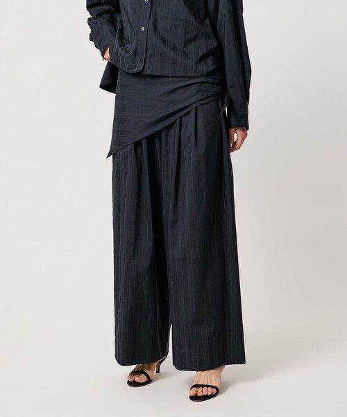 UNITED ARROWS(ユナイテッドアローズ)の「ペイズリー タック ワイドパンツ(その他パンツ・レディース・ネイビー・36/38)」の8枚目の写真