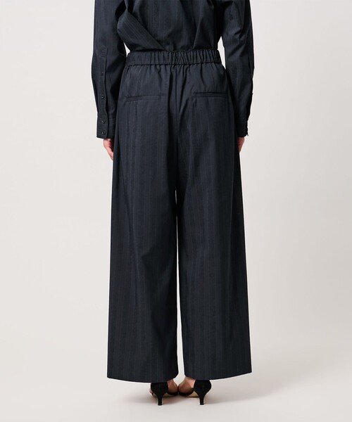 UNITED ARROWS(ユナイテッドアローズ)の「ペイズリー タック ワイドパンツ(その他パンツ・レディース・ネイビー・36/38)」の14枚目の写真